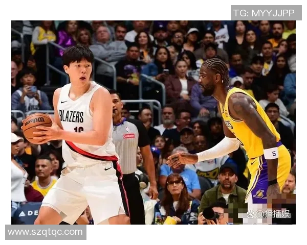 孙悦盛赞斯普利特称其为NBA最佳教练并批评球队战术单一
